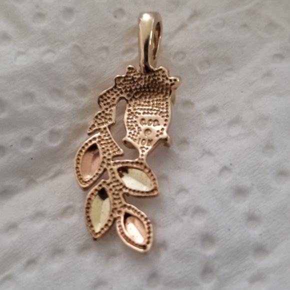 ❤️Gift For Mother- 10k Black Hills Gold Opal Pendant - Picture 2 of 6